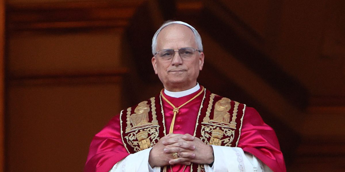 Why Only These 7 Women in the World Are Allowed to Wear White When Meeting the Pope